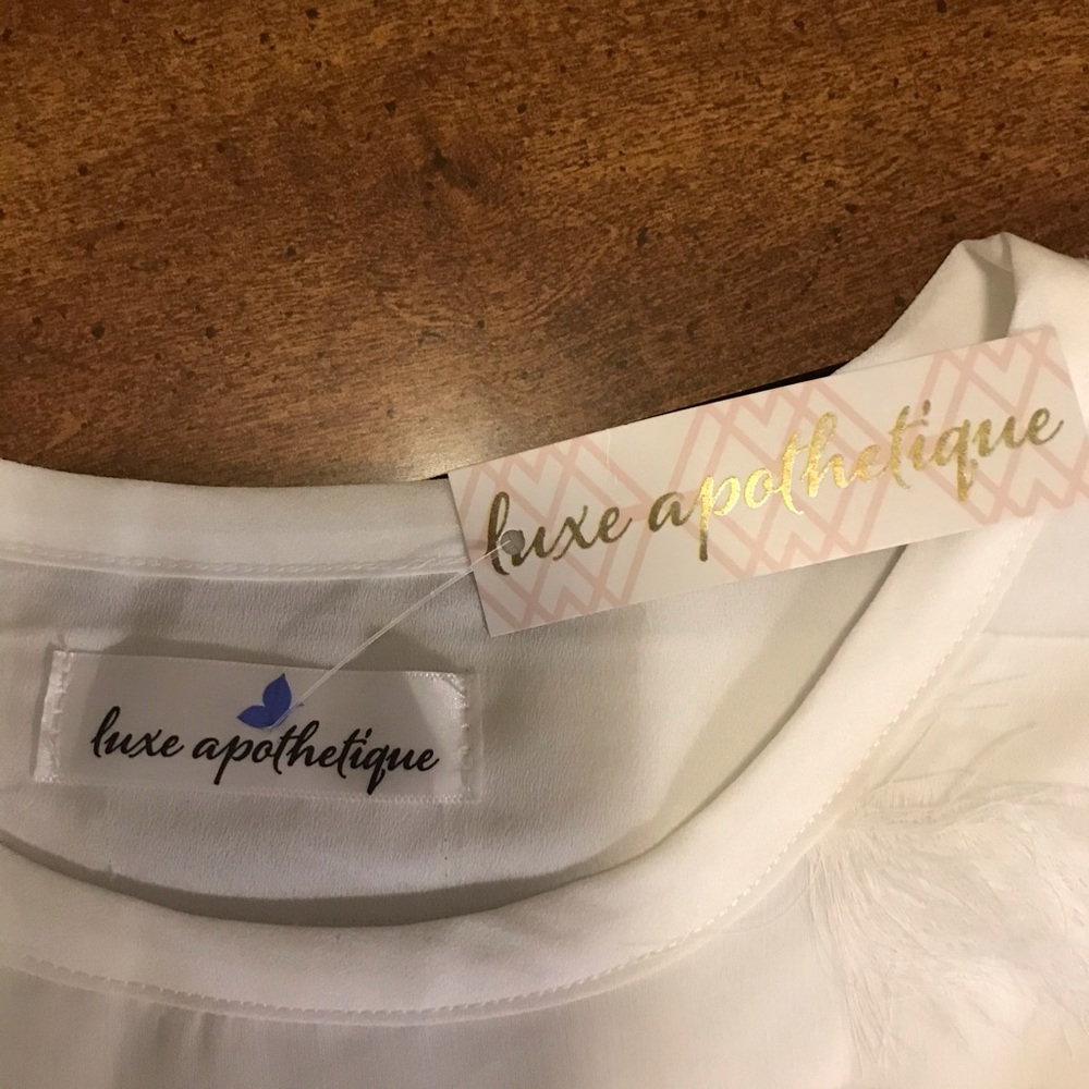 Luxe Apothetique Casual Short Sleeved Dress - Picture 3 of 4